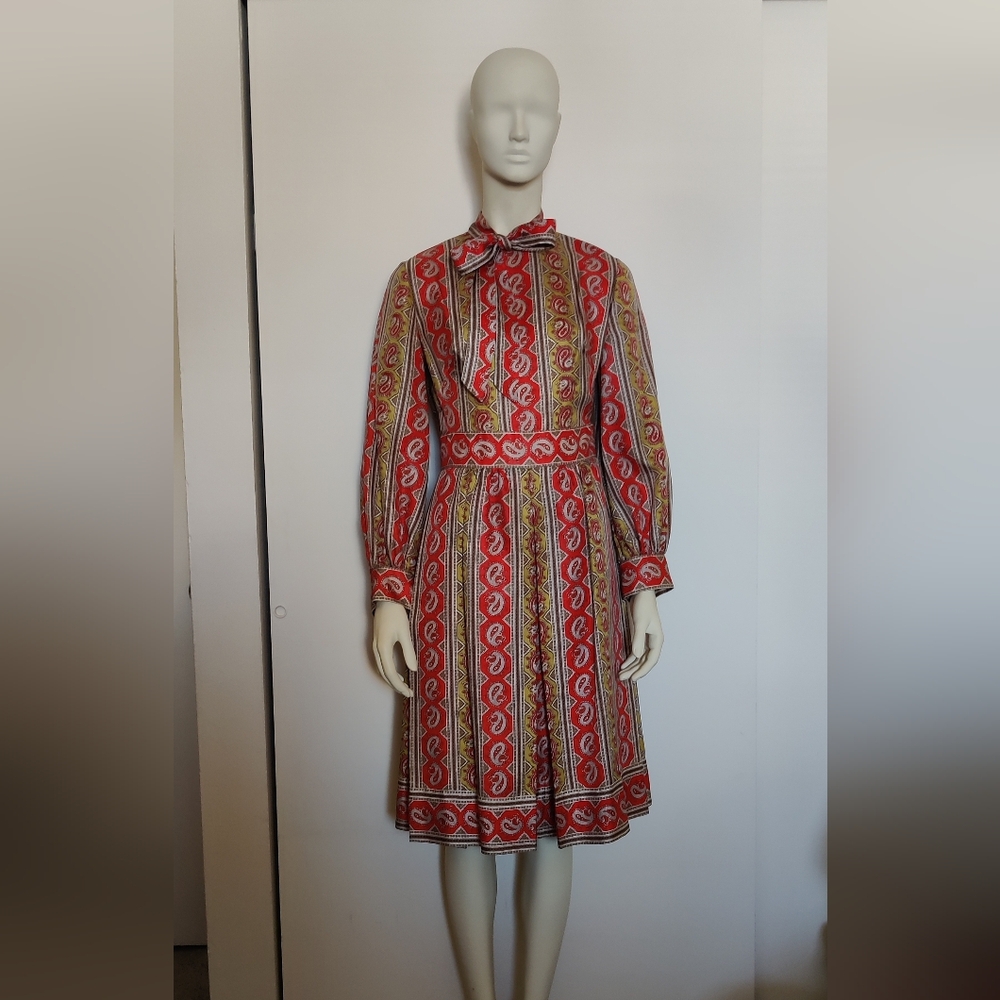 Vintage SECRETARY kitten bow pleated dress orange green Paisley sz 6 - 8